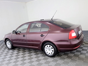 Skoda Octavia Comfortline Facelift 1.2 77kW (4 фото из 8)