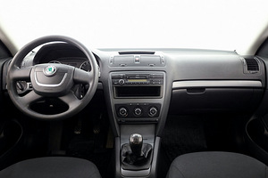 Skoda Octavia Comfortline Facelift 1.2 77kW (5 фото из 8)