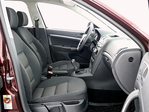 Skoda Octavia Comfortline Facelift 1.2 77kW (6 фото из 8)