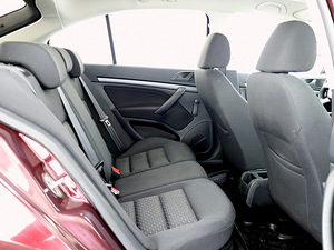 Skoda Octavia Comfortline Facelift 1.2 77kW (7 фото из 8)