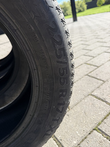 Continental 225/55/17 (3 фото из 5)