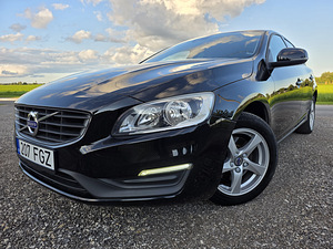 Volvo V60 City Safety 2.0 D2 88kW (1 foto / 15)