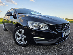 Volvo V60 City Safety 2.0 D2 88kW (3 foto / 15)