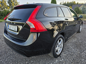 Volvo V60 City Safety 2.0 D2 88kW (6 foto / 15)