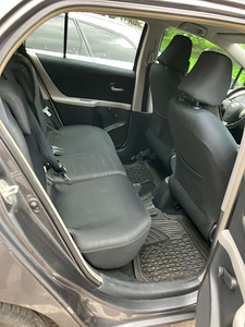 Toyota yaris (6 foto / 8)