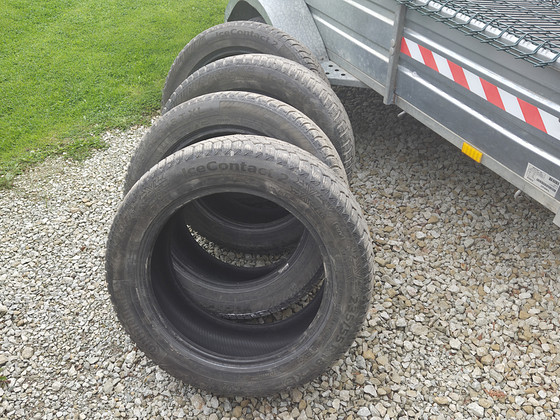 Talverehvid Continental IceContact 2 235/55 R18