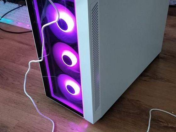 Gamer lauaarvuti