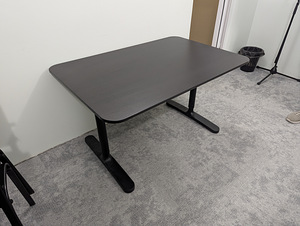 IKEA BEKANT письменный / офисный стол 120×80 см (4 фото из 4)