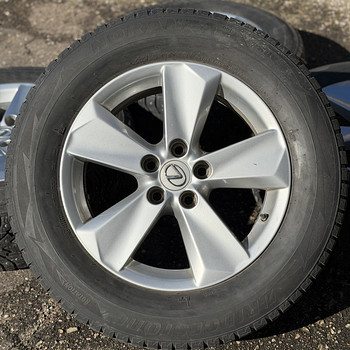 17" оригинальные диски Lexus/Toyota 5x114,3 + 225/65/17 шипованные