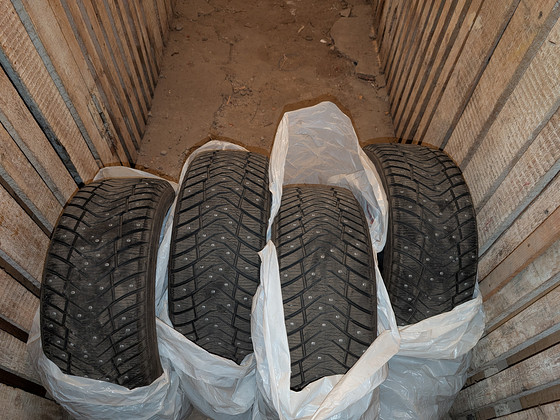 Шипованные шины Yokohama ice GUARD iG65, 225/45R17 94 T XL studd