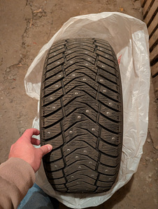 Шипованные шины Yokohama ice GUARD iG65, 225/45R17 94 T XL studd (2 фото из 5)