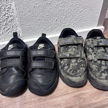 Кроссовки NIKE, р.26, дс.16, 2 пары. Все вместе 10€.