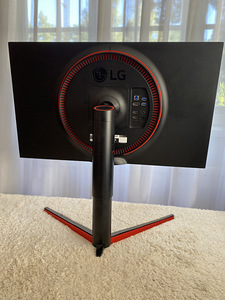 LG 27GK750F-B 27″ 240Hz mängumonitor / игровой монитор – väg (2 фото из 4)