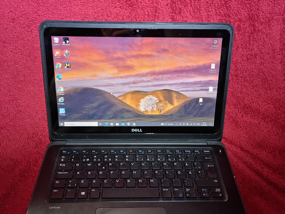 Сенсорный ноутбук DELL Latitude 3150