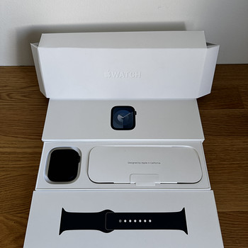Apple Watch Series 9 GPS 45mm Midnight M/L (EI TÖÖTA)
