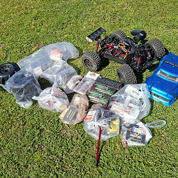 Arrma Notorious + много запчастей и аккумуляторы 3×6S