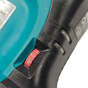 Перфоратор Makita HM0871C (4 фото из 5)