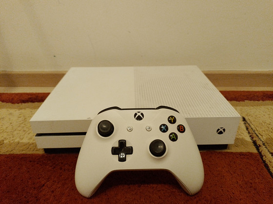 Xbox one s 1Tb