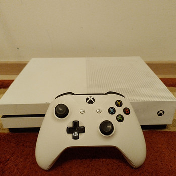 Xbox one s 1Tb