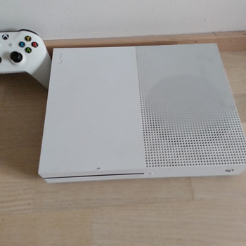 Xbox One S 1 ТБ