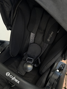 Прогулочная коляска Cybex Balios S Lux, Moon Black (3 фото из 5)