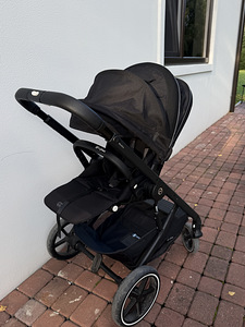 Прогулочная коляска Cybex Balios S Lux, Moon Black (4 фото из 5)
