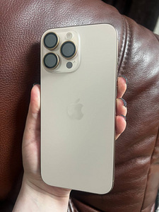 iPhone 16 Pro Max 256 GB Desert Titanium (6 фото из 8)