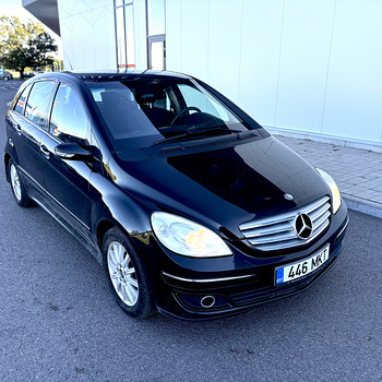 Mercedes Benz B180