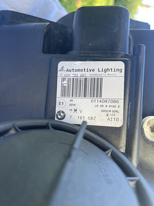 Esituled BMW X5 E70 pre-LCI OEM bi-xenon, vasak + parem (8 foto / 9)
