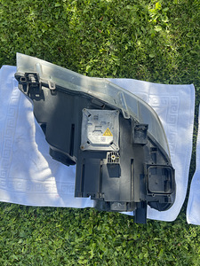 Esituled BMW X5 E70 pre-LCI OEM bi-xenon, vasak + parem (5 foto / 9)