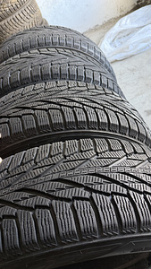 Nokian Hakkapeliitta R2 SUV 235 / 65 R17 108 R XL 7-7.5mm (2 foto / 4)