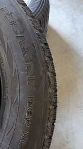 Nokian Hakkapeliitta R2 SUV 235 / 65 R17 108 R XL 7-7.5mm (3 foto / 4)