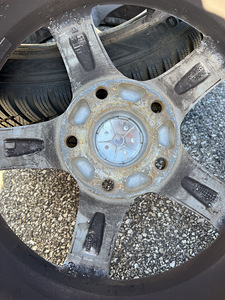 5x120 BMW 17" valuveljed Hankook lamellrehvidega 225/55/17 (10 foto / 10)