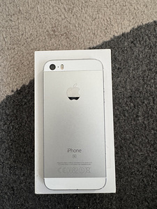 iPhone SE (1) (2 фото из 10)