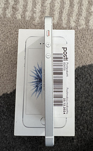 iPhone SE (1) (5 фото из 10)