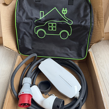 Valge Elektriauto laadija 11kw