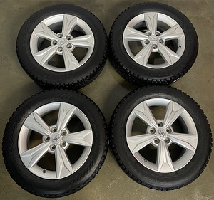 Toyota C-HR originaal veljed R17 + Rõhuandurid (2 foto / 4)