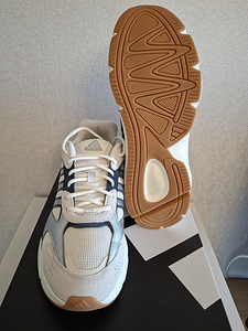 Adidas (2 фото из 3)