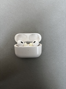 Apple AirPods Pro 2 (2 фото из 3)