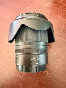 Nikon Nikkor Z 24–70mm f/4 S (2 foto / 5)