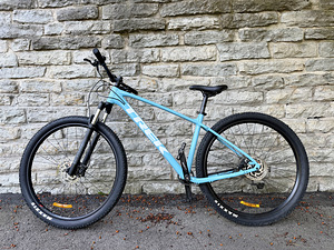 Trek Marlin 7 Gen3 29” (9 фото из 9)