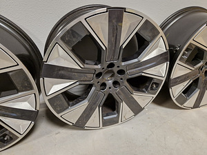 BMW iX Veljed+Rehvid R21 (2 foto / 10)