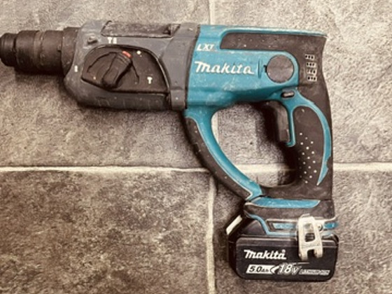 Puurvasar MakitA DHR202