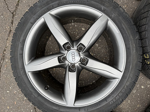 18" оригинальные диски Audi 5x112 + 245/45/18 m+s (5 фото из 10)