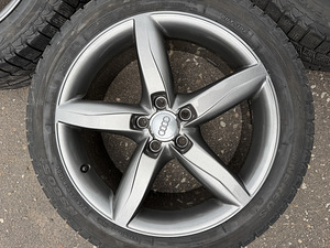 18" оригинальные диски Audi 5x112 + 245/45/18 m+s (6 фото из 10)