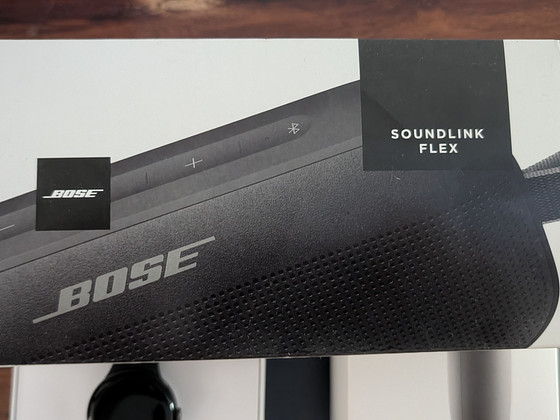Колонка Bose SoundLink Flex