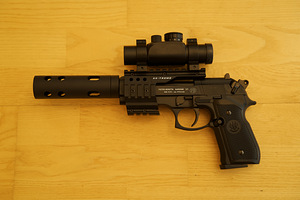 Umarex Beretta M92 FS XX-Treme 4,5 mm CO2 õhupüstol (1 foto / 10)