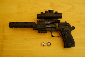 Umarex Beretta M92 FS XX-Treme 4,5 mm CO2 õhupüstol (4 foto / 10)