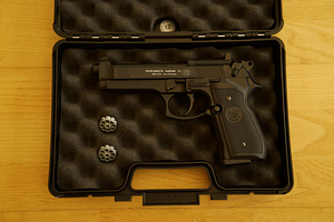 Beretta M92 FS 4,5 mm Diabolo CO₂ õhupüstol Beretta M92 FS (1 foto / 10)