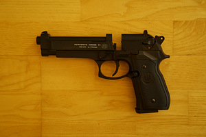 Beretta M92 FS 4,5 mm Diabolo CO₂ õhupüstol Beretta M92 FS (4 foto / 10)